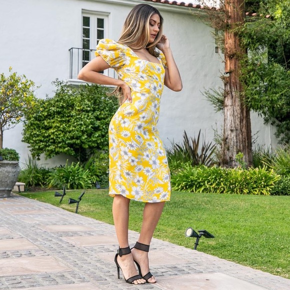 Chic casual midi dress. - Picture 3 of 3